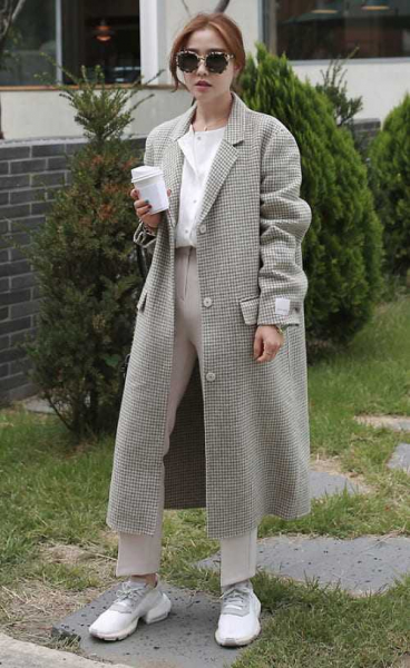 Как выбрать пальто по типу фигуры, размеру и составу