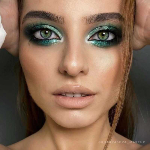 Как стать визажистом, плюсы и минусы профессии