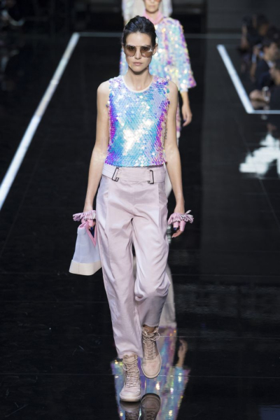 Выбираем модную футболку и топ на лето 2019 Выбираем модную футболку и топ на лето 2019