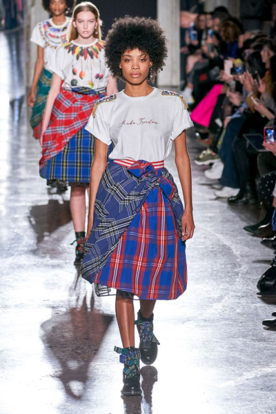 8 модных моделей синих юбок 2019-2020 года 8 модных моделей синих юбок 2019-2020 года