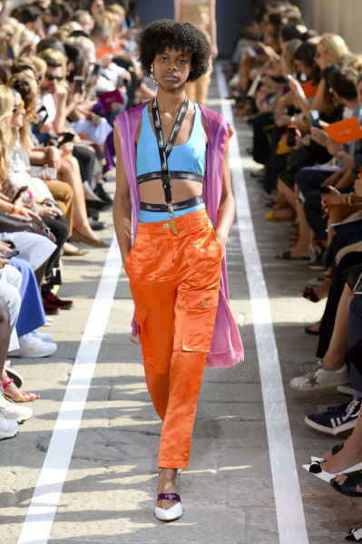 Выбираем модную футболку и топ на лето 2019 Выбираем модную футболку и топ на лето 2019