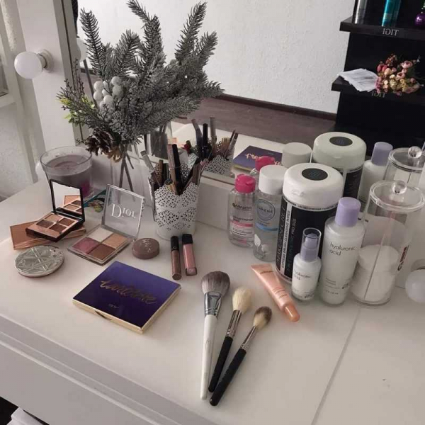 Как стать визажистом, плюсы и минусы профессии