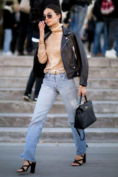 С чем носить джинсы мом – модные образы 2020 С чем носить джинсы мом – модные образы 2020