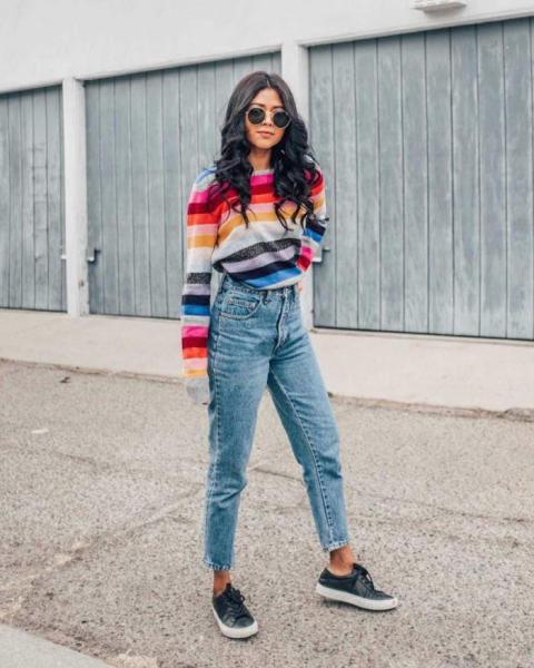 С чем носить джинсы мом – модные образы 2020 С чем носить джинсы мом – модные образы 2020