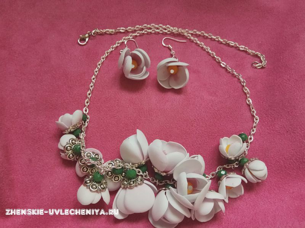 Колье из фоамирана с цветами яблони своими руками Колье из фоамирана с цветами яблони своими руками