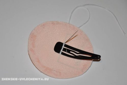 Заколка-шляпка своими руками из картонной втулки и ткани