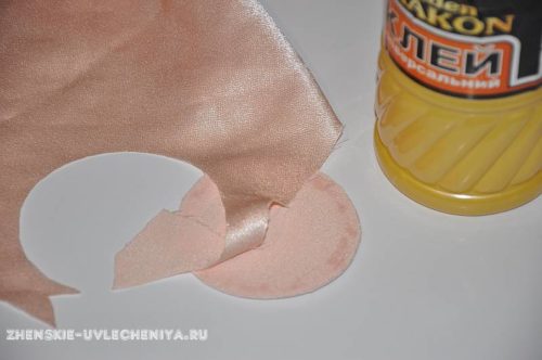 Заколка-шляпка своими руками из картонной втулки и ткани