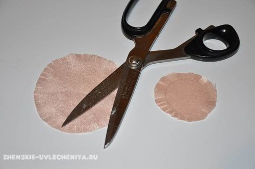 Заколка-шляпка своими руками из картонной втулки и ткани