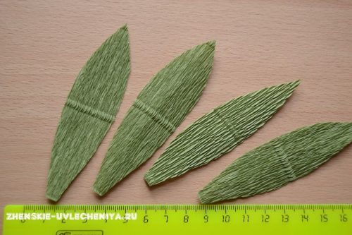 Тюльпаны из гофрированной бумаги с конфетами для букета в пошаговом мастер-классе